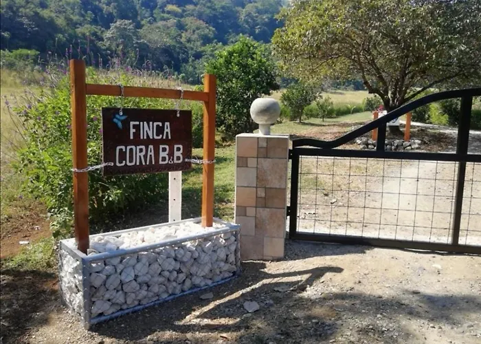 Casa Cora Carmona